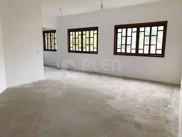 Sobrado 3 quartos e 5 banheiros, à venda, no bairro Horto Florestal em São Paulo
