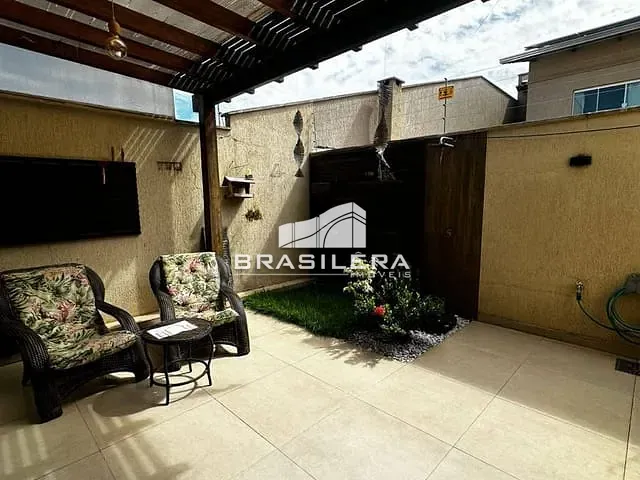 Sobrado com 190m² 3 quartos e 3 banheiros, à venda, no bairro Moinho dos Ventos em Goiânia