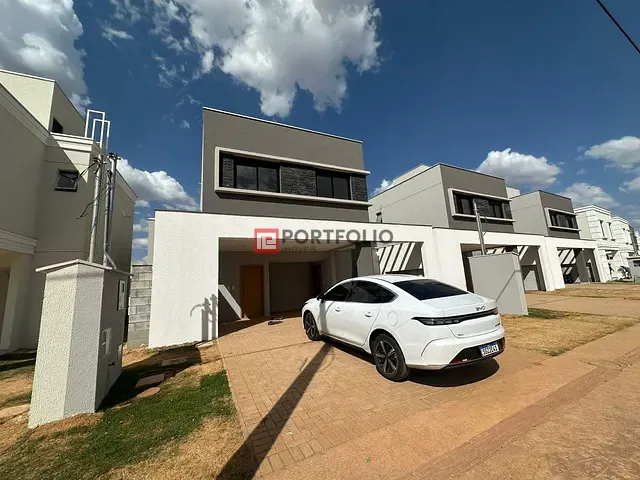 Sobrado com 230m² 3 quartos e 3 banheiros, à venda, no bairro Residencial Jardins Lyon em Aparecida de Goiânia