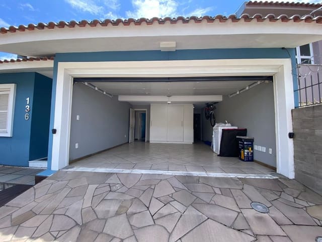 Casa com 385m² 3 quartos e 1 banheiro, à venda, no bairro Centro em Pelotas