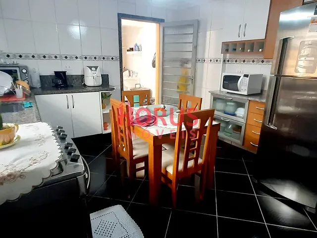 Sobrado 2 quartos e 1 banheiro, à venda, no bairro Conjunto Residencial Novo Pacaembu em São Paulo