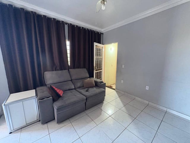 Sobrado com 250m² 3 quartos e 2 banheiros, à venda, no bairro Jardim Novo Maracanã em Campinas