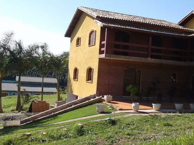 Foto do Sobrado - Sobrado residencial à venda, Village Parahybuna, Paraibuna. | INDEPENDENCE NEGOCIOS IMOBILIARIOS LTDA