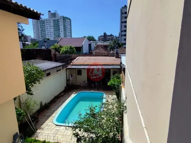 Sobrado com 210m² 3 quartos e 3 banheiros, à venda, no bairro Partenon em Porto Alegre