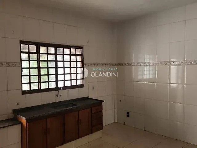 Sobrado 3 quartos e 1 banheiro, à venda ou para alugar, no bairro Portal dos Manacás em Artur Nogueira