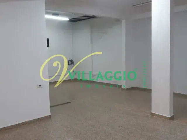 Sobrado com 260m², para alugar, no bairro Vila Aurora em São José do Rio Preto