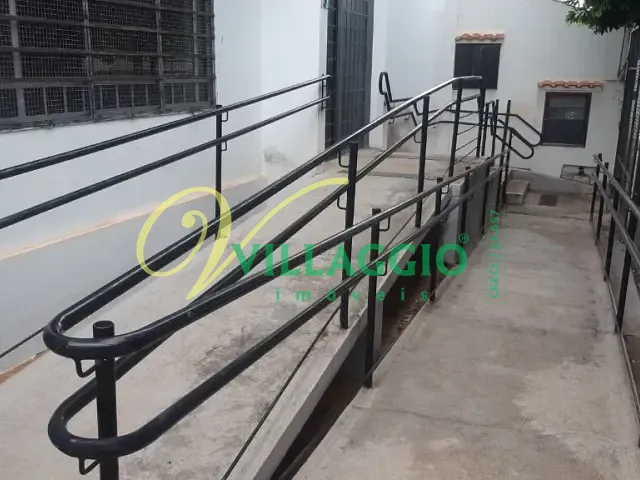 Sobrado com 260m², para alugar, no bairro Vila Aurora em São José do Rio Preto