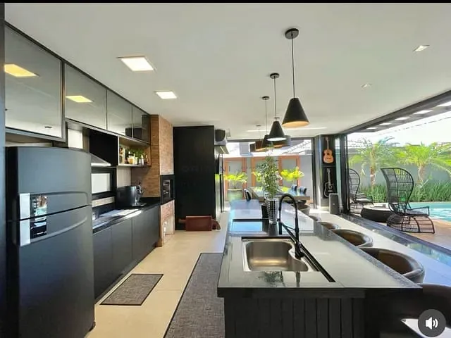 Sobrado com 512m² 4 quartos e 5 banheiros, à venda, no bairro Parque Residencial Damha IV em Campo Grande