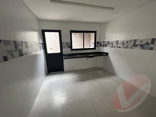 Sobrado com 110m² 3 quartos e 2 banheiros, à venda, no bairro Caiçara em Praia Grande