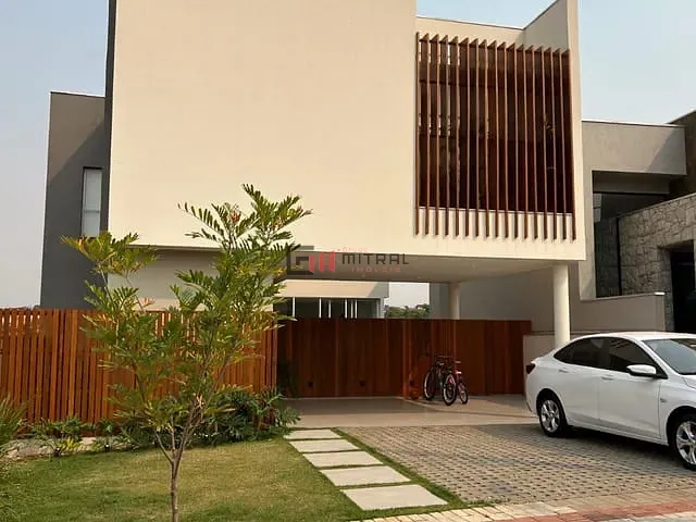 Sobrado com 287m² 3 quartos e 5 banheiros, à venda, no bairro Gleba Simon Frazer em Londrina