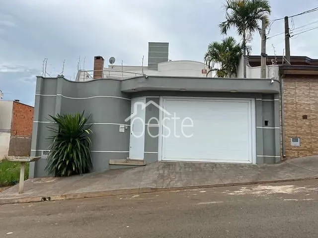 Sobrado com 301m² 4 quartos e 3 banheiros, à venda, no bairro Terras de Santa Bárbara em Santa Bárbara D'Oeste