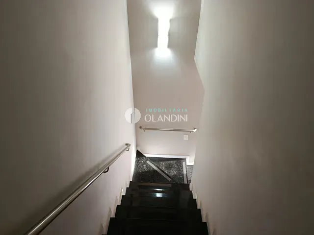 Sobrado com 293m², à venda, no bairro Centro em Artur Nogueira