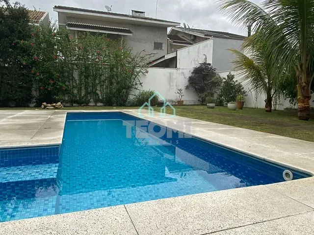 Sobrado com 600m² 3 quartos e 5 banheiros, à venda, no bairro Campos do Conde II Versailles em Tremembé