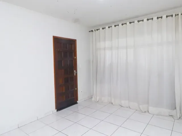 Sobrado 2 quartos e 2 banheiros, para alugar, no bairro Parque Oratório em Santo André