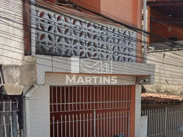 Sobrado 3 quartos e 2 banheiros, à venda, no bairro Parque Pinheiros em Taboão da Serra