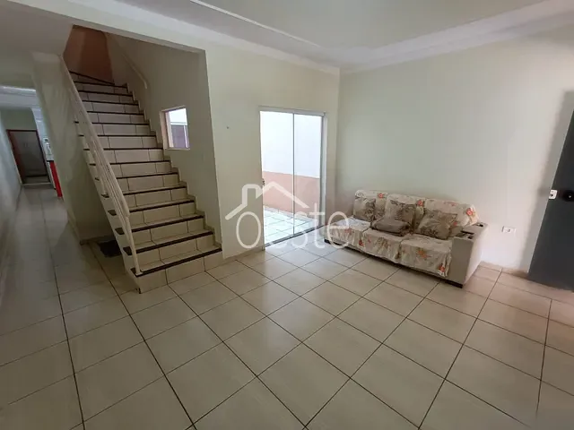 Sobrado com 125m² 4 quartos e 3 banheiros, à venda, no bairro Jardim Santa Rita de Cássia em Santa Bárbara D'Oeste