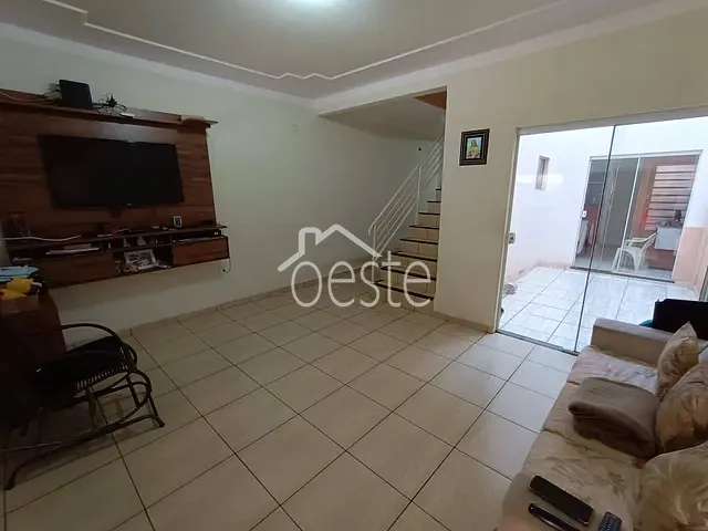 Sobrado com 125m² 4 quartos e 3 banheiros, à venda, no bairro Jardim Santa Rita de Cássia em Santa Bárbara D'Oeste