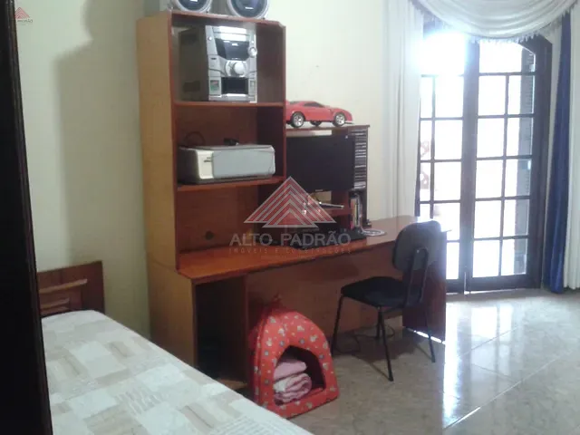 Sobrado com 130m² 3 quartos e 2 banheiros, à venda, no bairro Jardim Primavera em Mauá