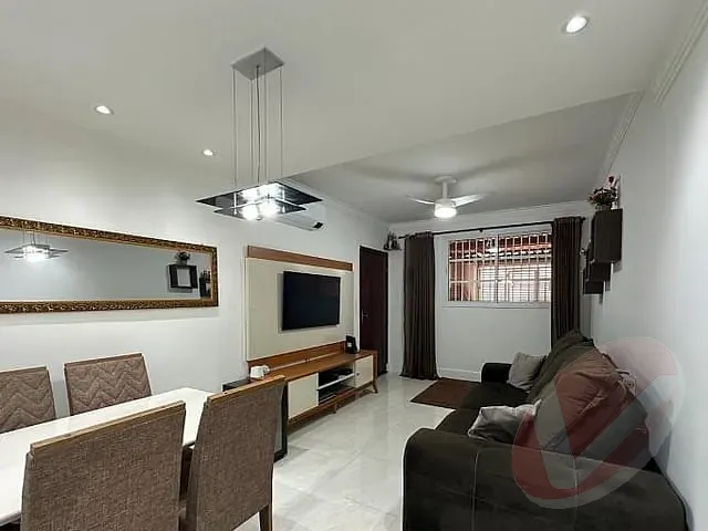 Sobrado com 115m² 3 quartos e 2 banheiros, à venda, no bairro Canto do Forte em Praia Grande