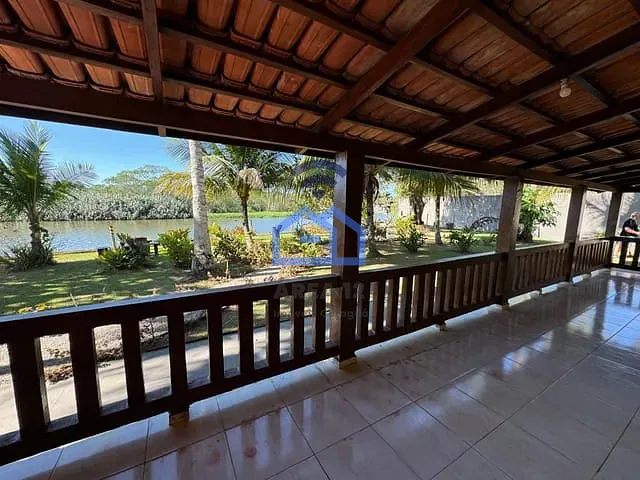 Sobrado com 1350m² 4 quartos e 3 banheiros, à venda, no bairro Travessão em Caraguatatuba