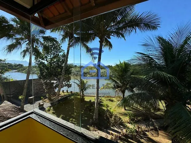 Sobrado com 1350m² 4 quartos e 3 banheiros, à venda, no bairro Travessão em Caraguatatuba