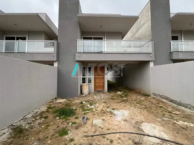 Sobrado com 175m² 3 quartos e 2 banheiros, à venda, no bairro Embu em Colombo