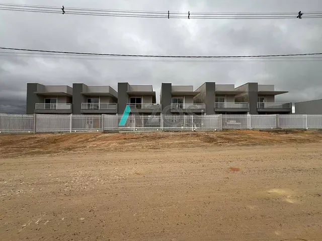 Sobrado com 175m² 3 quartos e 2 banheiros, à venda, no bairro Embu em Colombo