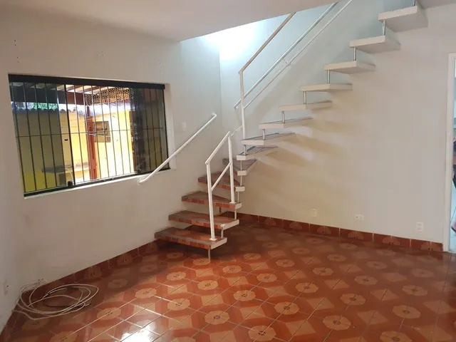 Sobrado 2 quartos e 2 banheiros, para alugar, no bairro Campestre em Santo André