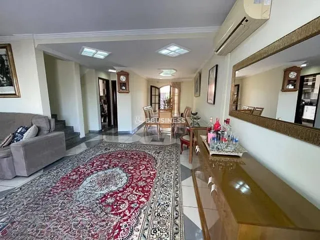 Sobrado com 210m² 3 quartos e 1 banheiro, à venda, no bairro Osvaldo Cruz em São Caetano do Sul