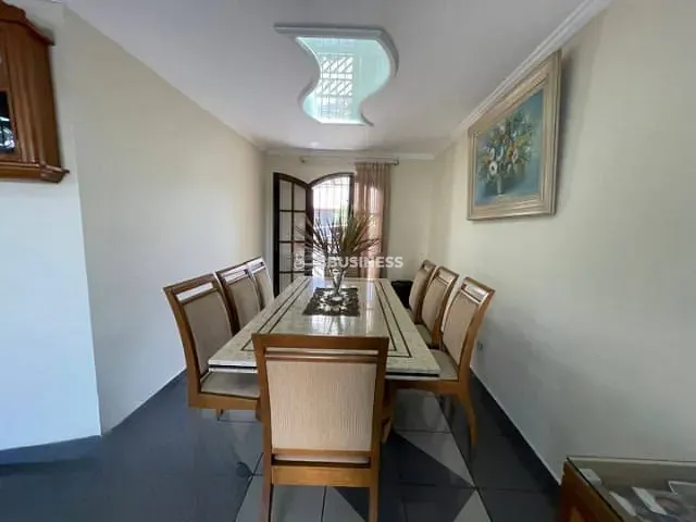 Sobrado com 210m² 3 quartos e 1 banheiro, à venda, no bairro Osvaldo Cruz em São Caetano do Sul
