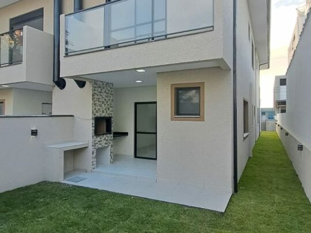Casa com 198m² 3 quartos e 1 banheiro, à venda, no bairro Canasvieiras em Florianópolis