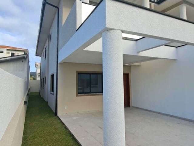 Casa com 198m² 3 quartos e 1 banheiro, à venda, no bairro Canasvieiras em Florianópolis