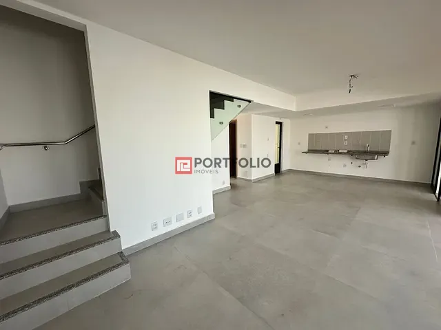 Sobrado com 222m² 3 quartos e 3 banheiros, à venda, no bairro Residencial Jardins Lyon em Aparecida de Goiânia