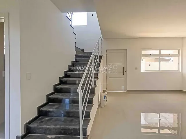 Sobrado com 123m² 3 quartos e 3 banheiros, à venda, no bairro Bairro Alto em Curitiba