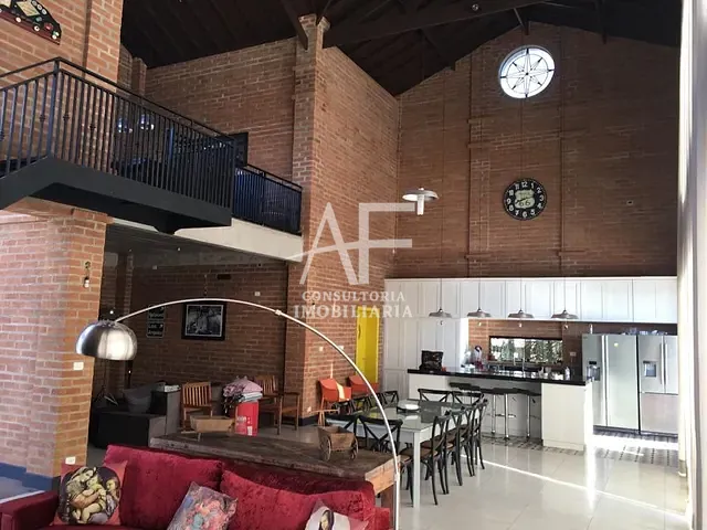 Sobrado com 4200m², à venda ou para alugar, no bairro Chácaras Cataguá em Taubaté