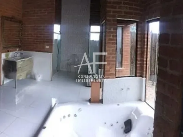 Sobrado com 4200m², à venda ou para alugar, no bairro Chácaras Cataguá em Taubaté