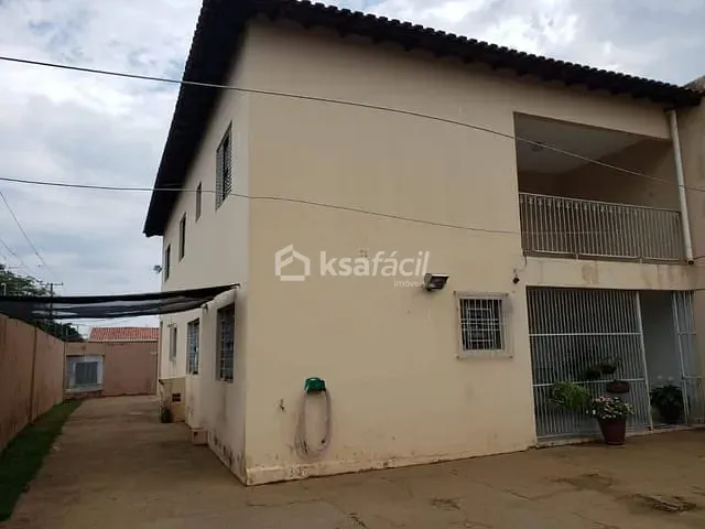 Sobrado com 360m² 4 quartos e 2 banheiros, à venda, no bairro Vila Palmira em Campo Grande