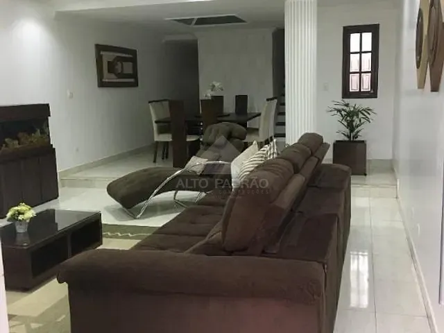 Sobrado com 150m² 3 quartos e 1 banheiro, à venda, no bairro Vila Nossa Senhora das Vitórias em Mauá