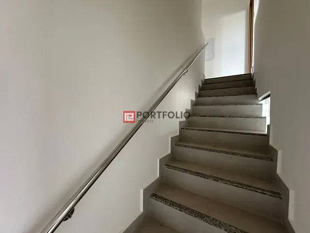 Sobrado com 222m² 3 quartos e 3 banheiros, à venda, no bairro Residencial Jardins Lyon em Aparecida de Goiânia