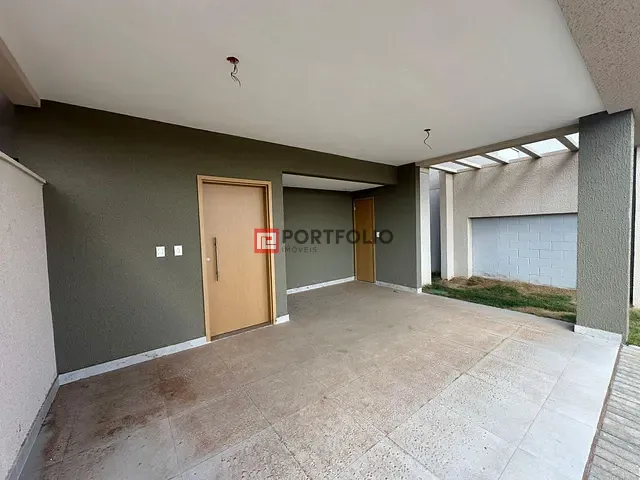 Sobrado com 222m² 3 quartos e 3 banheiros, à venda, no bairro Residencial Jardins Lyon em Aparecida de Goiânia