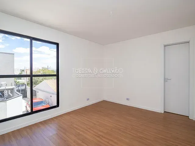 Casa com 147m² 3 quartos e 3 banheiros, à venda, no bairro Lindóia em Curitiba