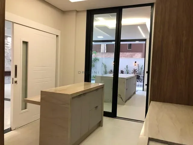 Sobrado com 450m² 4 quartos e 7 banheiros, à venda, no bairro Residencial Damha em Campo Grande