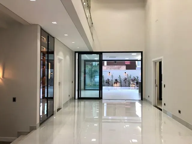Sobrado com 450m² 4 quartos e 7 banheiros, à venda, no bairro Residencial Damha em Campo Grande