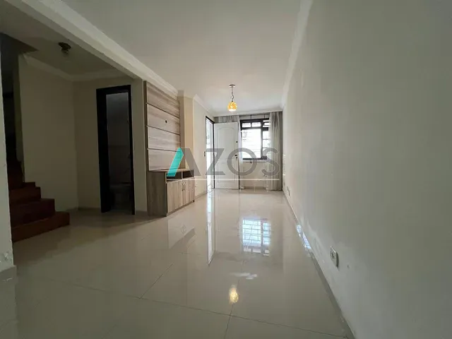 Sobrado com 250m² 3 quartos e 2 banheiros, à venda, no bairro Cajuru em Curitiba