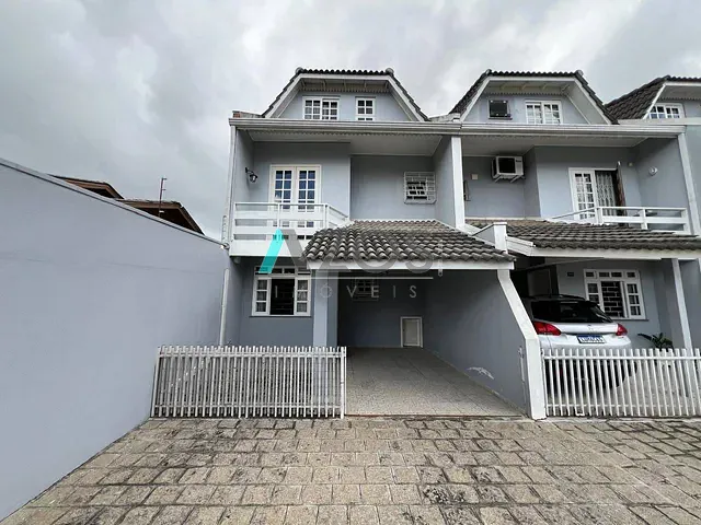 Sobrado com 250m² 3 quartos e 2 banheiros, à venda, no bairro Cajuru em Curitiba