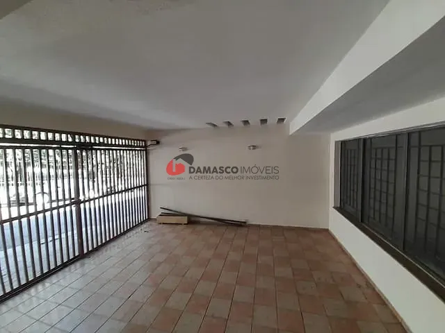 Sobrado com 205m² 3 quartos e 1 banheiro, para alugar, no bairro Santa Maria em São Caetano do Sul