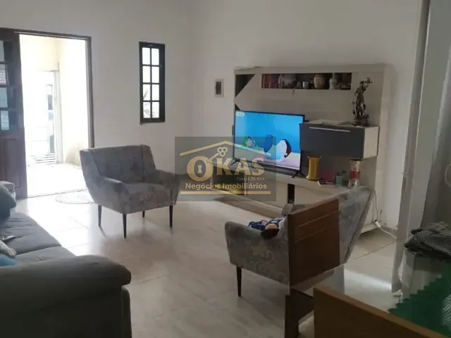 Sobrado com 280m² 3 quartos e 2 banheiros, à venda, no bairro Jardim Cacique em Suzano