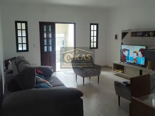 Sobrado com 280m² 3 quartos e 2 banheiros, à venda, no bairro Jardim Cacique em Suzano