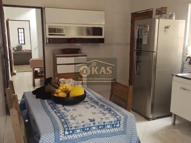 Sobrado com 280m² 3 quartos e 2 banheiros, à venda, no bairro Jardim Cacique em Suzano
