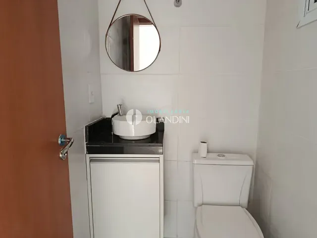 Sobrado com 141m² 2 quartos e 3 banheiros, para alugar, no bairro Residencial dos Ipês em Artur Nogueira